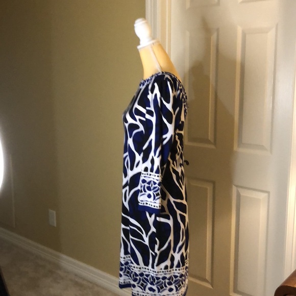 Muse dress by Boston Proper Atm pit to arm pit 17 1/2 in. Length 35 inches. - Picture 2 of 9